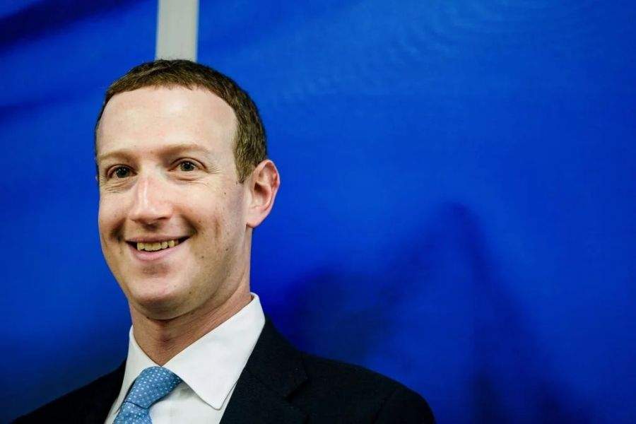 Inspirat de Musk, Zuckerberg cere 20 dolari celor care au steagul Ucrainei la profil