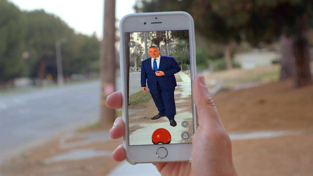 Premierul Ciucă a fost capturat de niște copii în Coreea, că au crezut că e pokemon