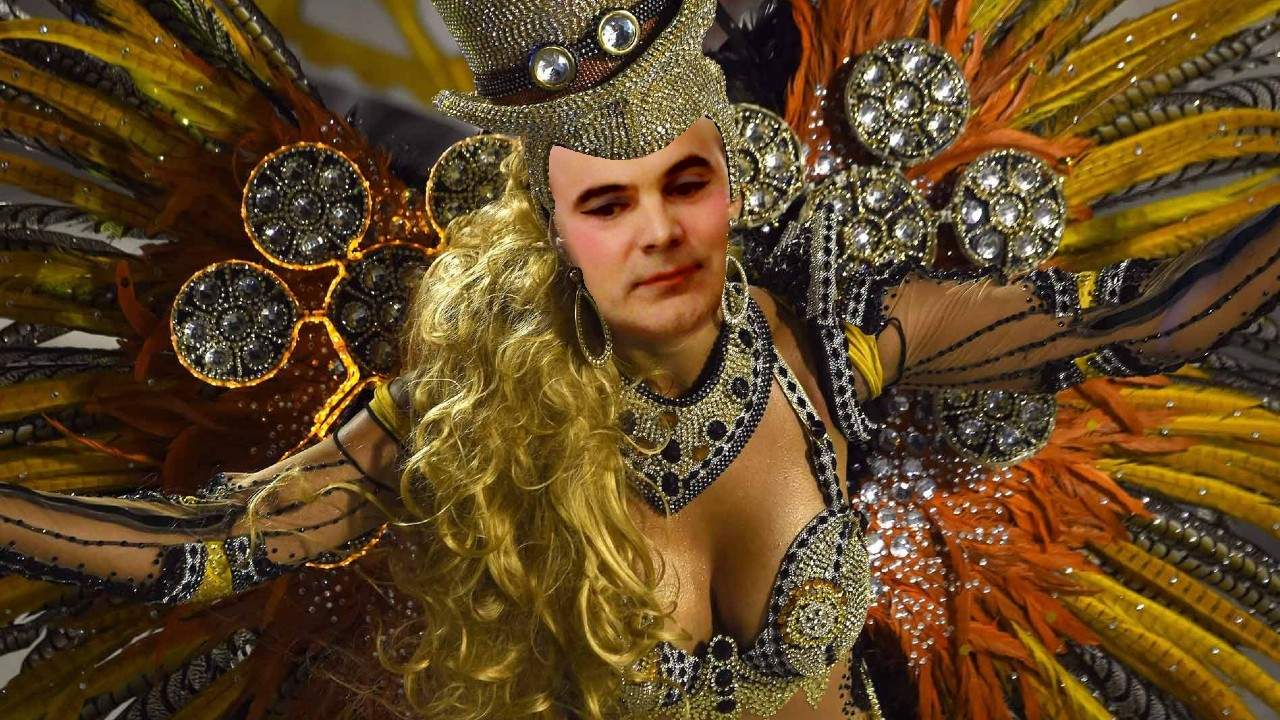 Ilegal de sexy. Rareș Bogdan a atras toate privirile la Carnavalul de la Rio