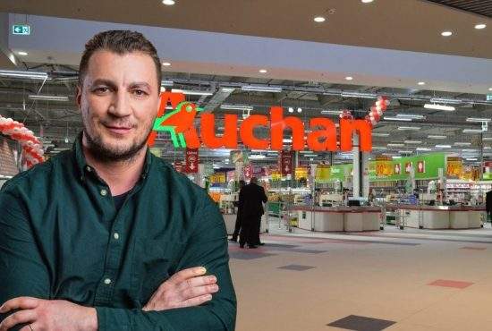 Godină s-a luat de Auchan ca să abată atenția că a uitat să-i cumpere soției ceva de pe listă