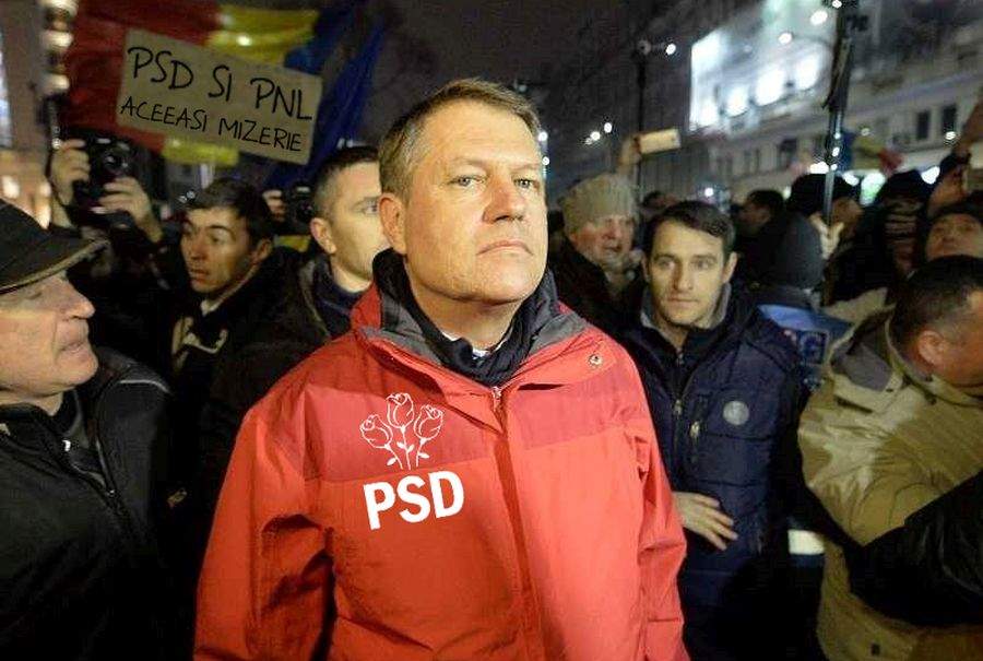Iohannis a ieșit și el la protest, dar din neatenție și-a luat geaca roșie cu PSD
