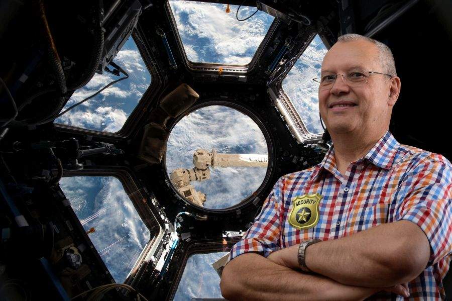 Cosmonautul Dumitru Prunariu s-a angajat ca paznic de noapte pe Stația Spațială