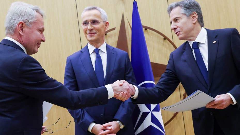 România cere atacarea Finlandei, că a intrat ieri în NATO și încă n-a dat de băut