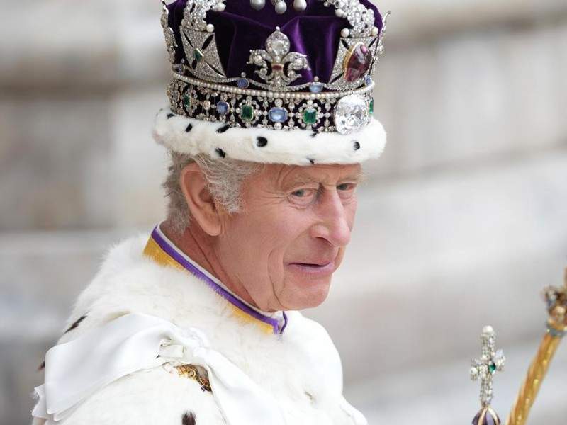 Regele Charles și-a amintit de Regele Mihai și i-a cinstit memoria fâlfâind urechile