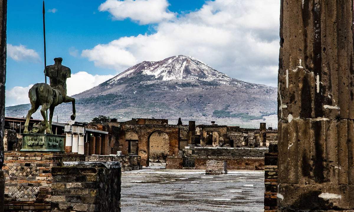 Un floc descoperit la Pompei, dovada că bărbații se pișă în chiuvetă de mii de ani