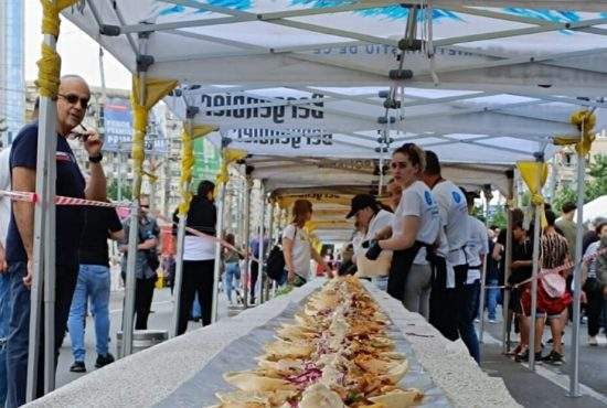 12,5 lucruri despre şaorma de 125 de metri de la Ploieşti