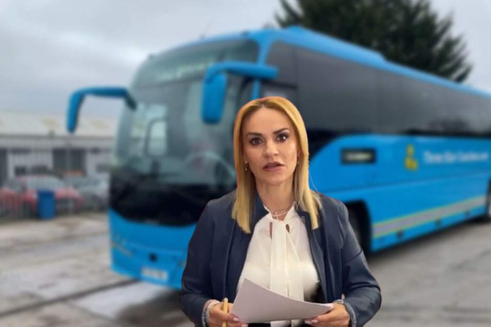 Gabi Firea a venit cu 3 autocare la Ministerul Familiei să-şi ia acasă pilele