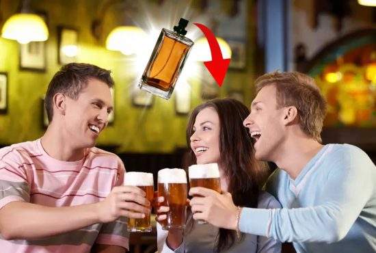 Așa se face! O tipă se dă cu parfum de bărbați și e invitată zilnic la bere și meci cu băieții