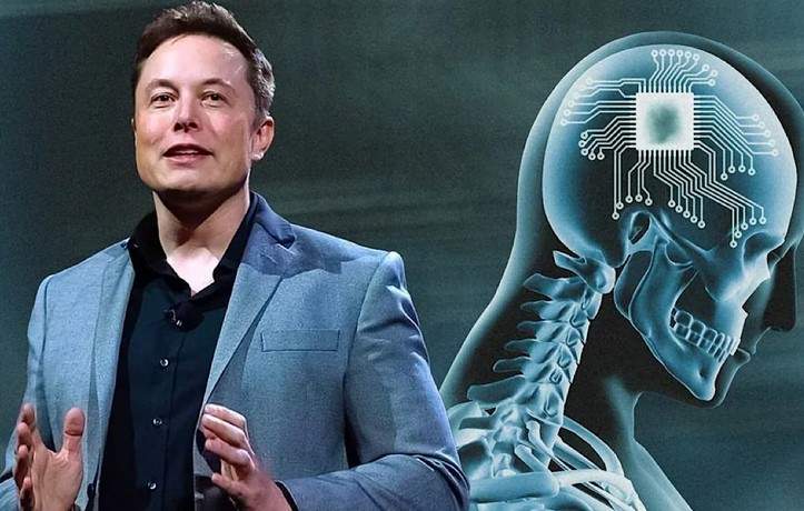 Musk îi asigură pe români că ai voie să bei după ce îţi implantezi cipul în creier