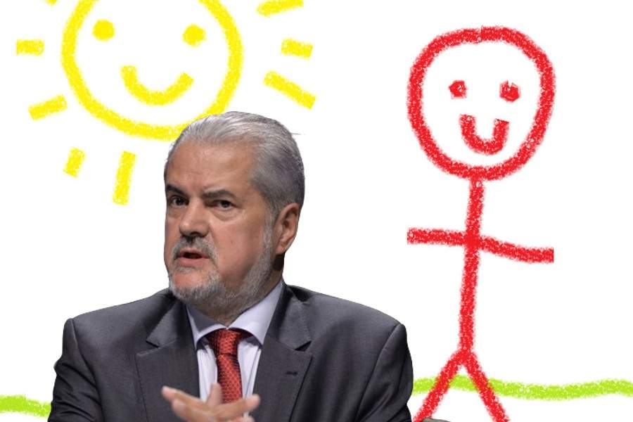 Adrian Năstase insistă că tablourile lui sunt originale și că el e heterosexual