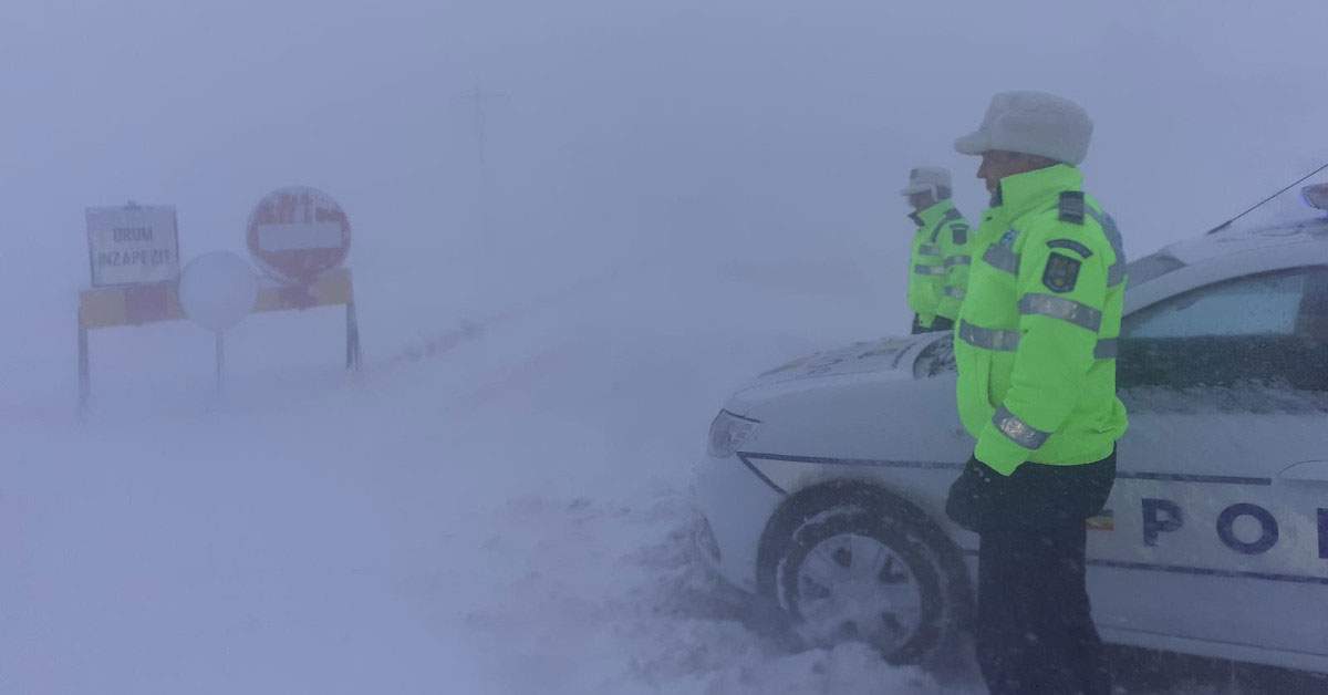 Condiții de iarnă. Unui polițist i-a înghețat mâna în timp ce lua șpagă de la un șofer