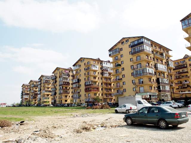 Militari Residence se demolează pentru a se construi locuințe pentru oameni