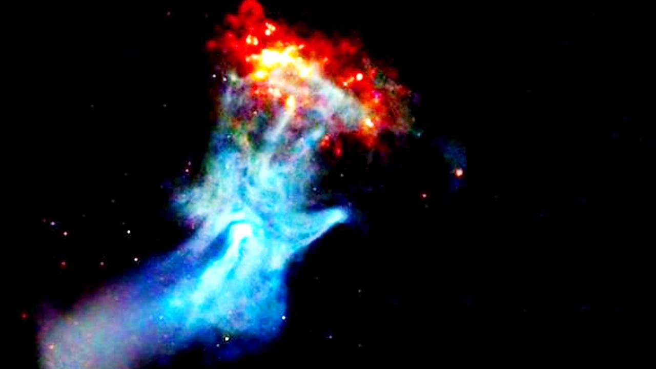 Telescopul Webb a surprins cum mâna lui Dumnezeu pipăie indecent o nebuloasă
