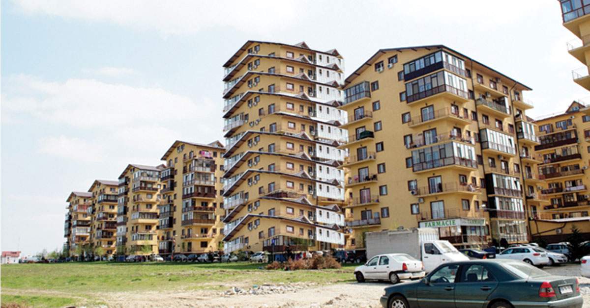 Bloc ingenios în Militari Residence. Are 2 etaje și 36 de mansarde!