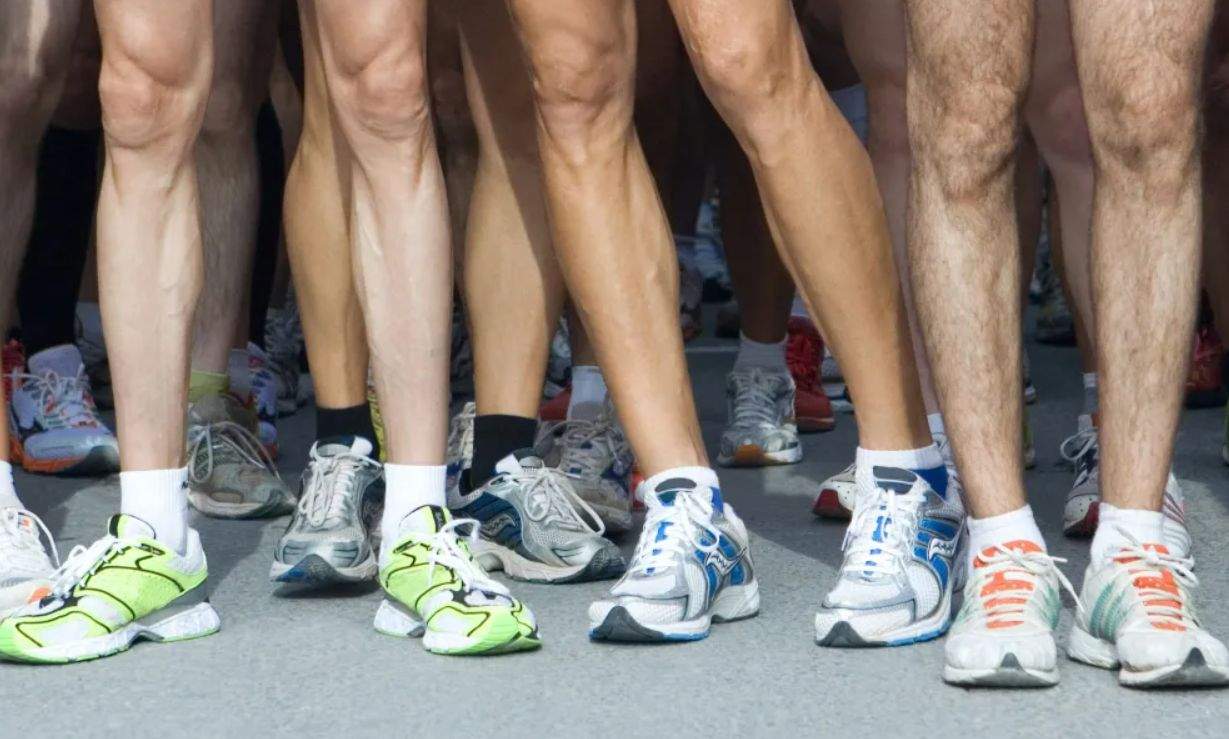 Efectul devalorizării leului: la semimaratonul din weekend se va alerga în curul gol
