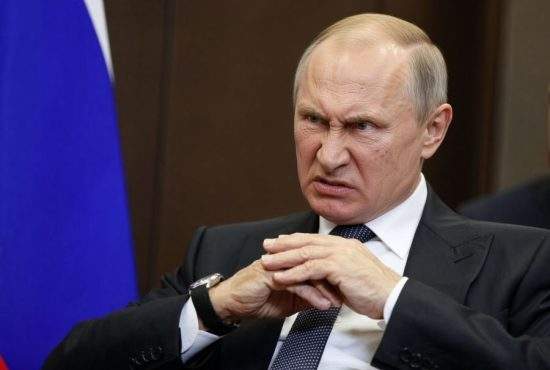 Iritat că a băgat bani într-un pierzător, Putin i-a pus poprire pe cont lui Simion