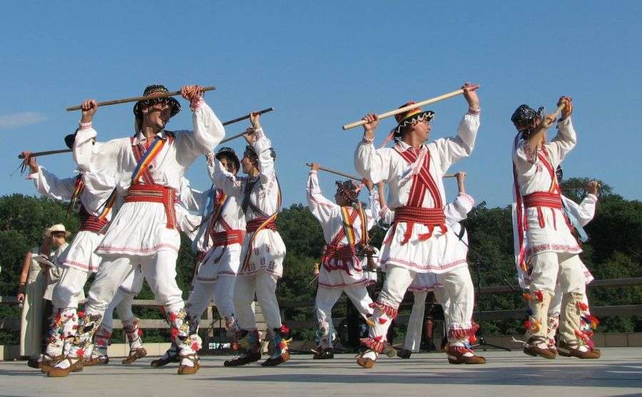 7 obiceiuri româneşti şi cum au început ele