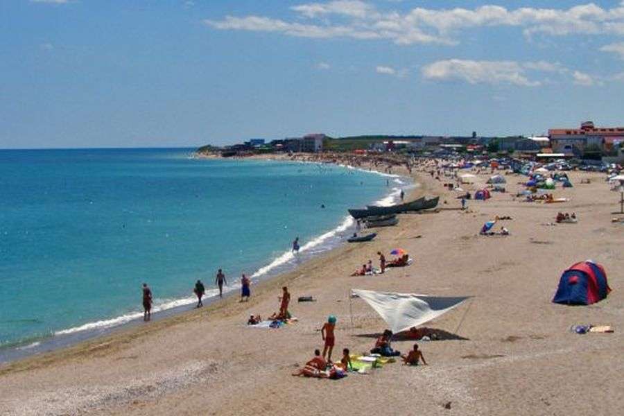 7 diferențe fundamentale între 2 Mai și Vama Veche