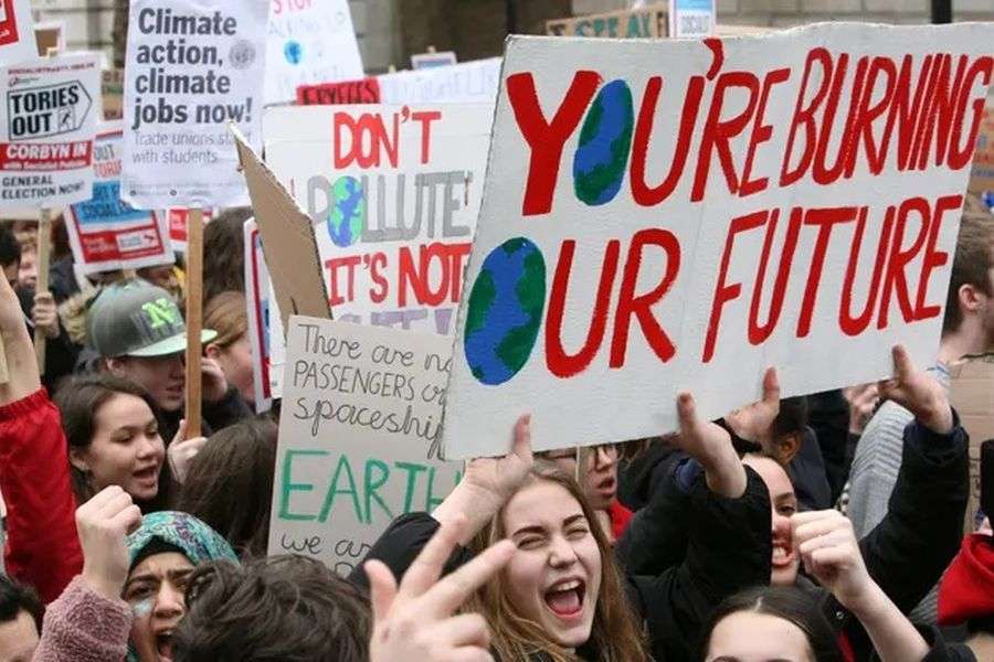 7 indicii că fiul tău ar putea ajunge activist de mediu