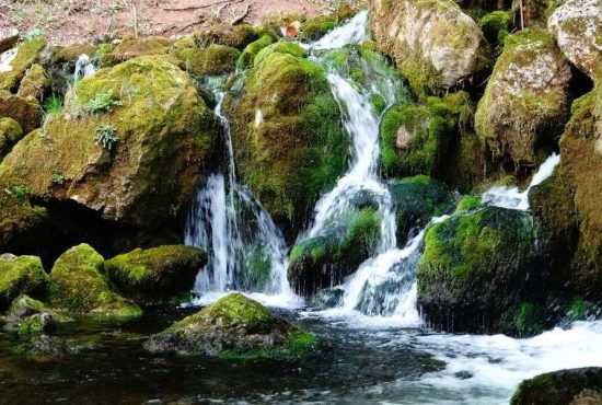 7 izvoare naturale de pe teritoriul României