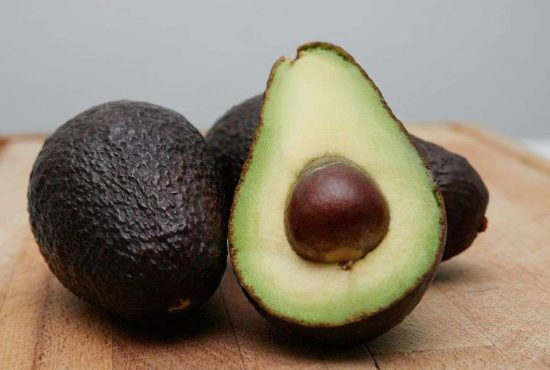 7 lucruri ingenioase pe care le poţi face cu un avocado
