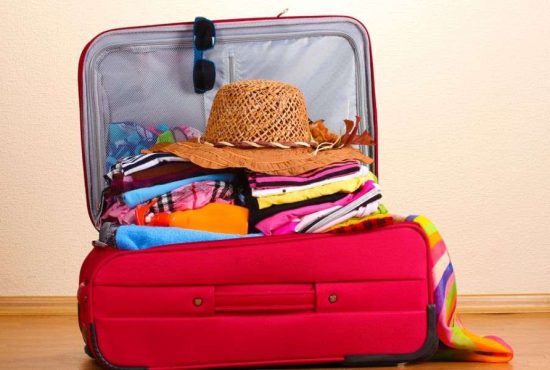 7 lucruri despre cum fac românii bagajele pentru vacanță
