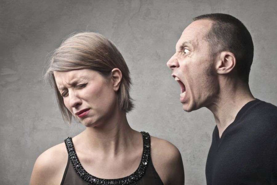 7 moduri inedite în care îi poți arăta că o urăști