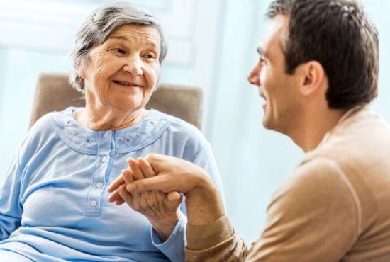 7 lucruri pe care le afli din discuția cu mama ta de la o vârstă încolo