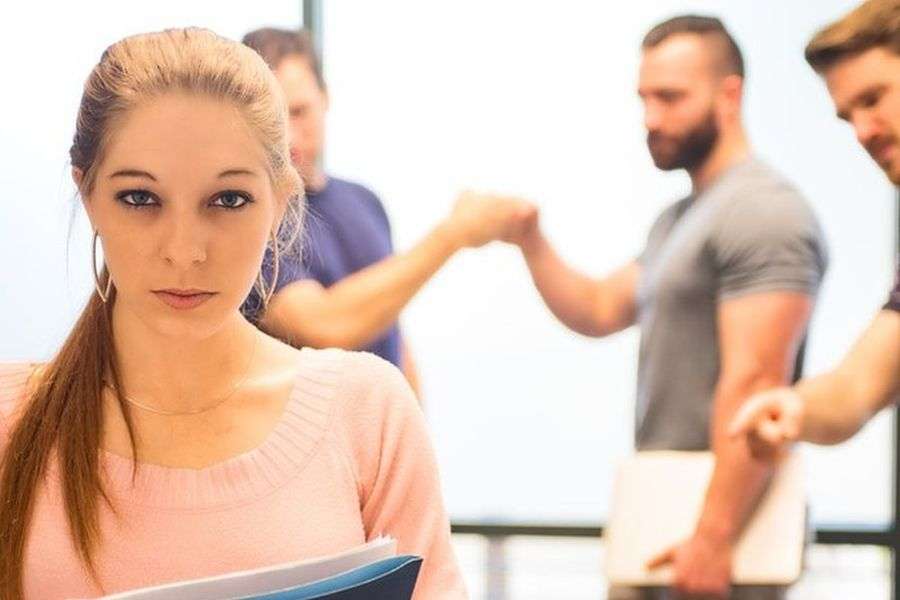 7 semne că un bărbat e de fapt misogin