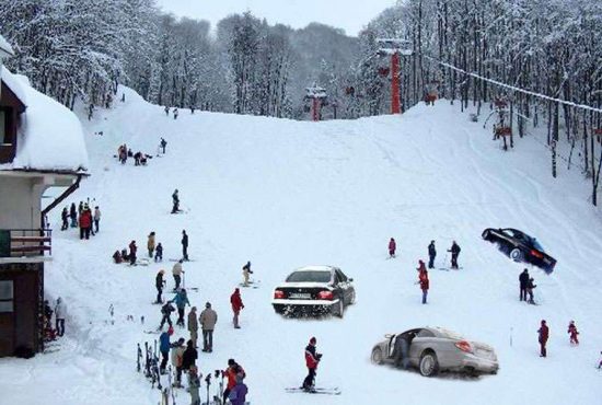 7 lucruri pe care trebuie să le ai la tine pe o pârtie de schi