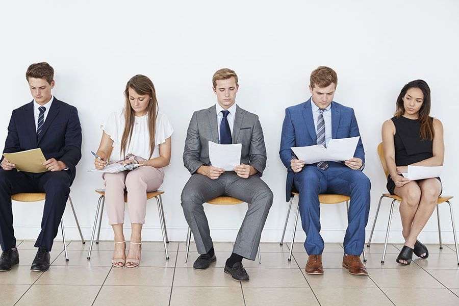 7 greșeli întâlnite frecvent în timpul unui interviu de angajare