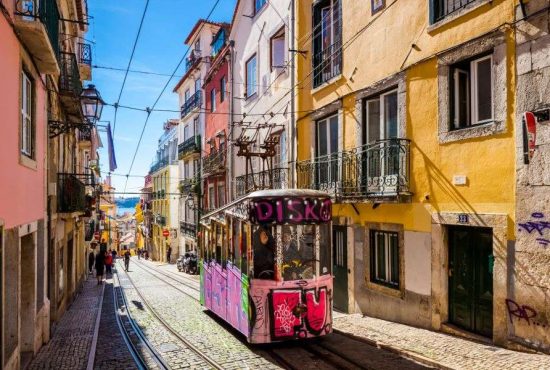 7 lucruri pe care le fac românii în city break