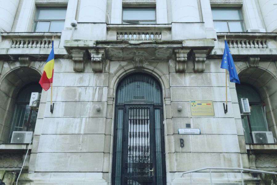 7 ministere absolut necesare în România