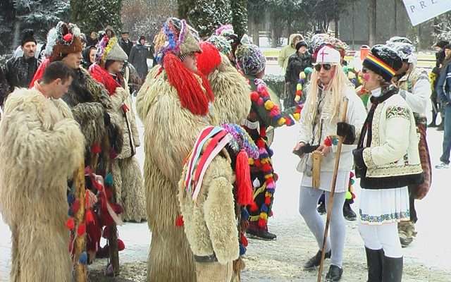 7 sfaturi pentru cum să te pregătești pentru colindători