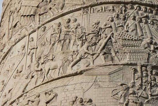 7 arme dacice mai puţin cunoscute de pe Columna lui Traian