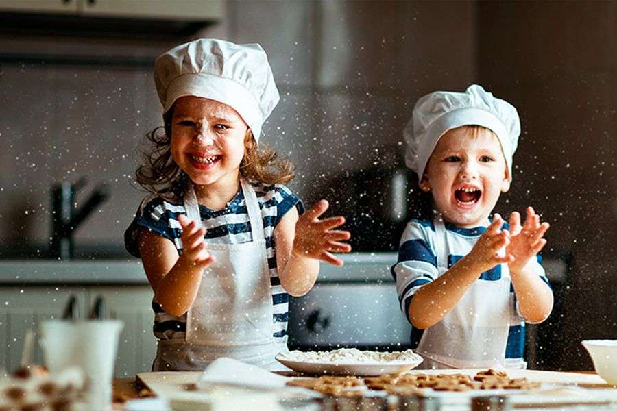 7 indicii că fiul tău ar putea ajunge bucătar