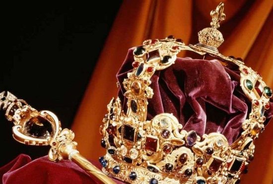 7 avantaje ale monarhiei