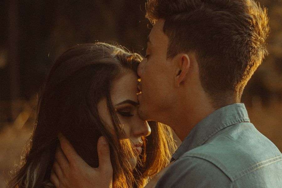 7 indicii că partenerul te manipulează