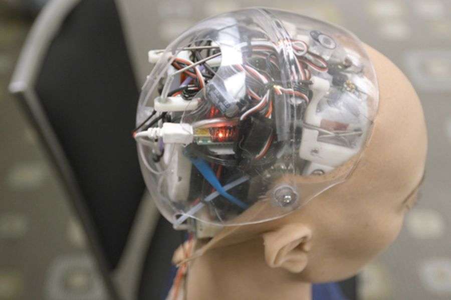 7 metode prin care poți să te transformi într-un cyborg