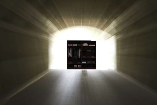 7 indicii că ai fost un dulap într-o viață anterioară