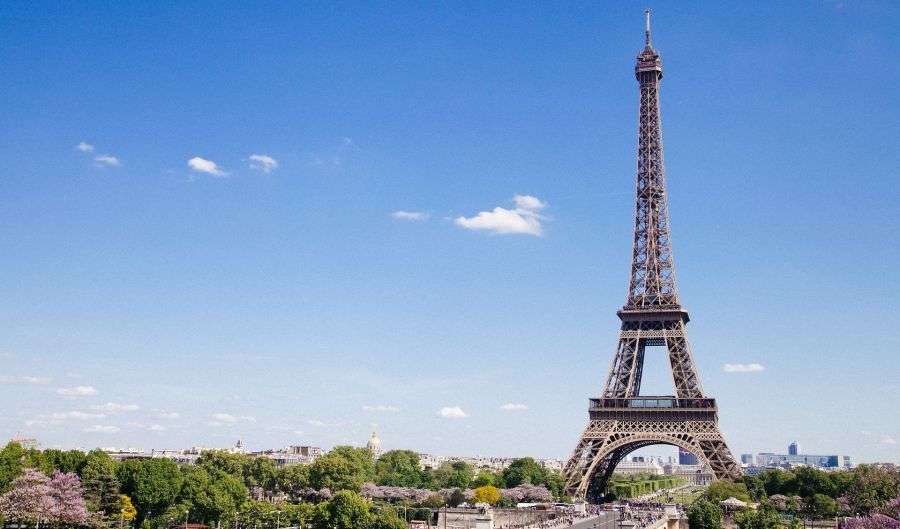 7 români care și-au lăsat amprenta pe Turnul Eiffel