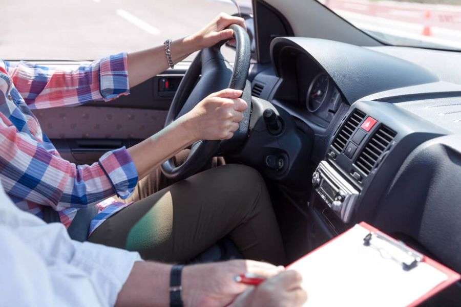 7 reguli noi pentru românii care dau examenul auto