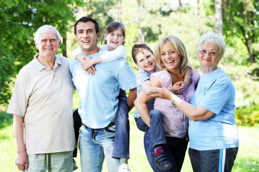 7 avantaje de a avea copii cu diferență mare de vârstă între ei