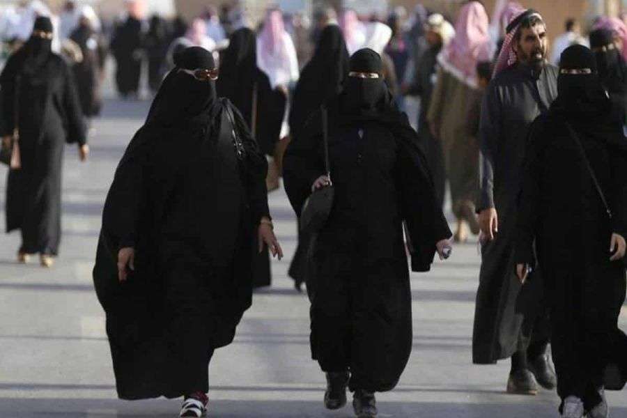 7 activități pentru care femeile din Arabia Saudită riscă închisoarea