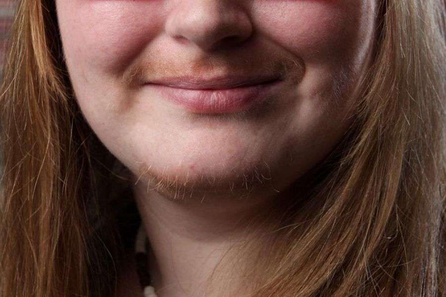 7 sfaturi pentru femeile cu mustață