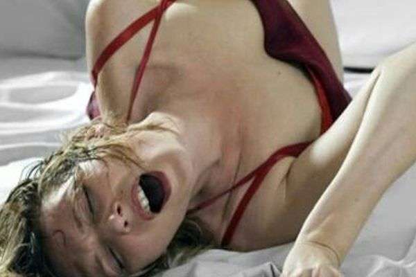 7 motive pentru care merită să-ți iei o amantă mai vârstnică