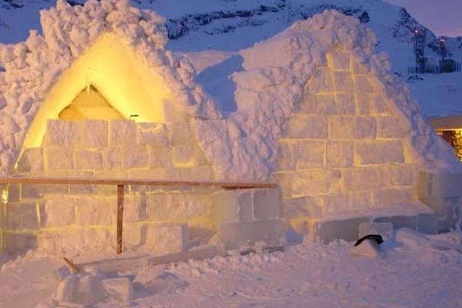 7 lucruri despre hotelul de gheață de la Bâlea