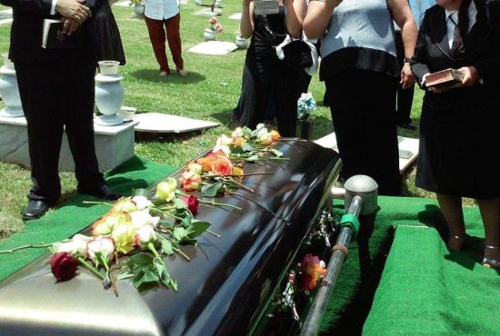 7 lucruri care nu se fac la înmormântări