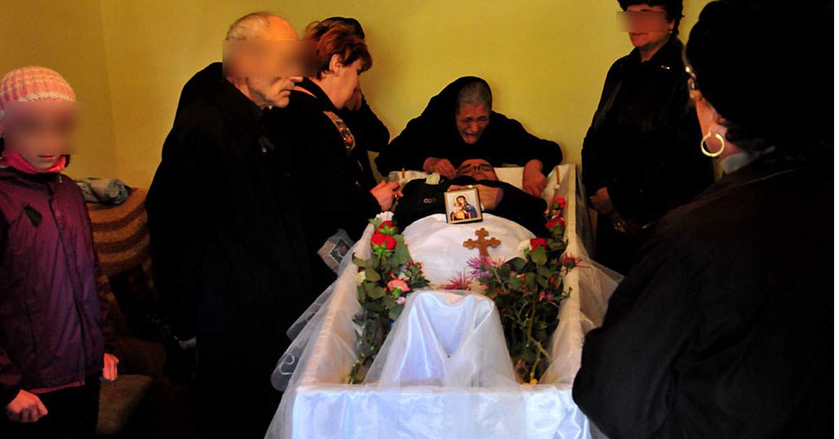 Trist. A plecat dintre noi și ultimul român care știa ce sunt alea Rusaliile!
