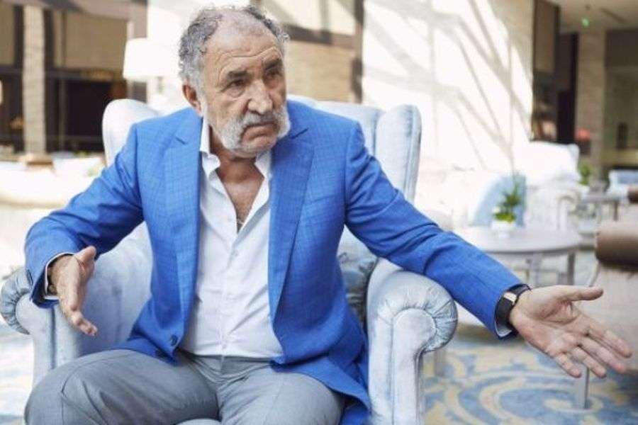 7 lucruri pe care Țiriac le face întotdeauna pe plajă în România